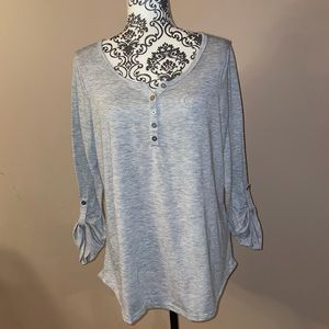 Long sleeve tshirt with roll up sleeves